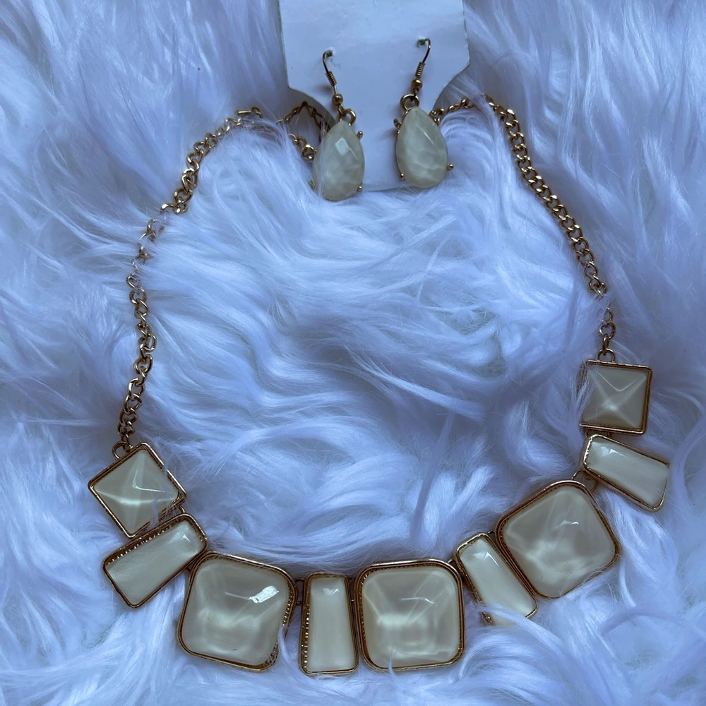 NWT fashion jewelry set ✨